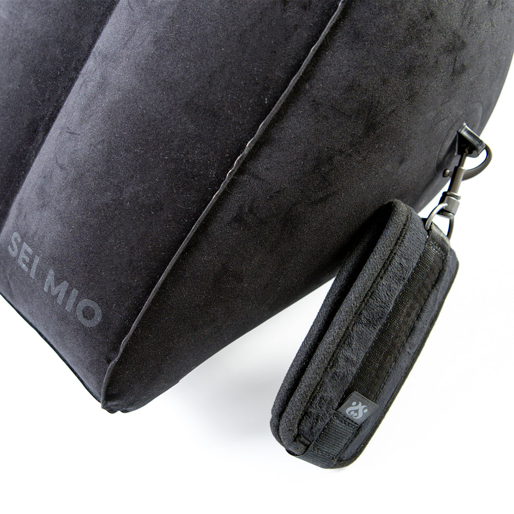 SEI MIO Elevated Interests Inflatable Wedge
